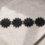 Flor Negra Grande – Aplicación Decorativa para Costura y Pasamanería en Chile - Tiendas Lupe