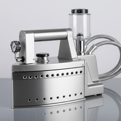 Alt text (in Spanish): Plancha industrial a vapor Silverstar de acero inoxidable.