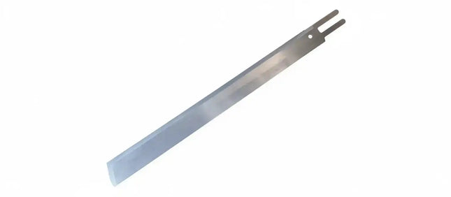 Cuchillo de Cocina 8" E8 con hoja de acero inoxidable alargada y diseño de corte preciso. Ideal para chefs y cocinas profesionales.