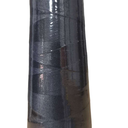 Hilo gris para costura Marengo #227 de 2000 yardas, ideal para proyectos de costura precisos. Bobina de hilo gris 40/2 con acabado brillante.