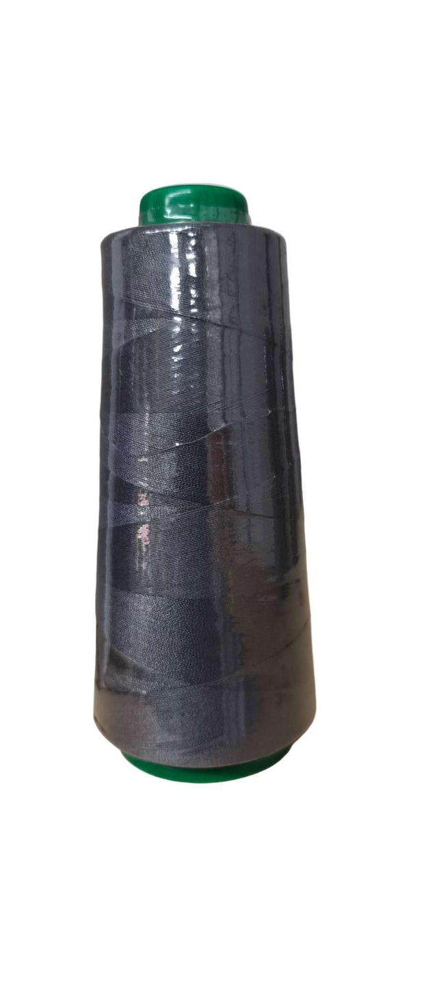 Hilo gris para costura Marengo #227 de 2000 yardas, ideal para proyectos de costura precisos. Bobina de hilo gris 40/2 con acabado brillante.