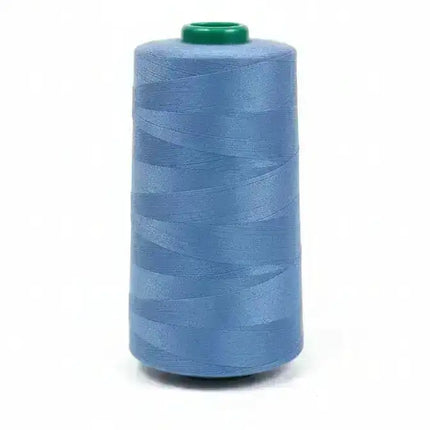 Hilo Profesional Lama - Costura | 2000 Yardas Vela Claro en color azul claro con carrete verde. Ideal para costura profesional y proyectos largos.