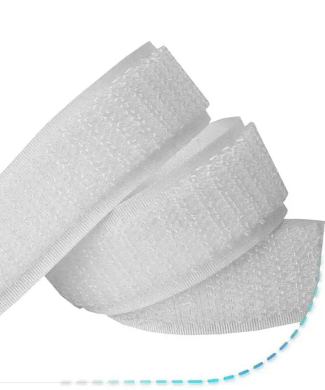 Velcro ancho blanco de 10cm x 25m con alta resistencia, ideal para confección y tapicería. Cierre de contacto duradero para proyectos creativos.