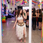 Boa de Plumas Blanca 180 cm — Decoración para Disfraces y Eventos