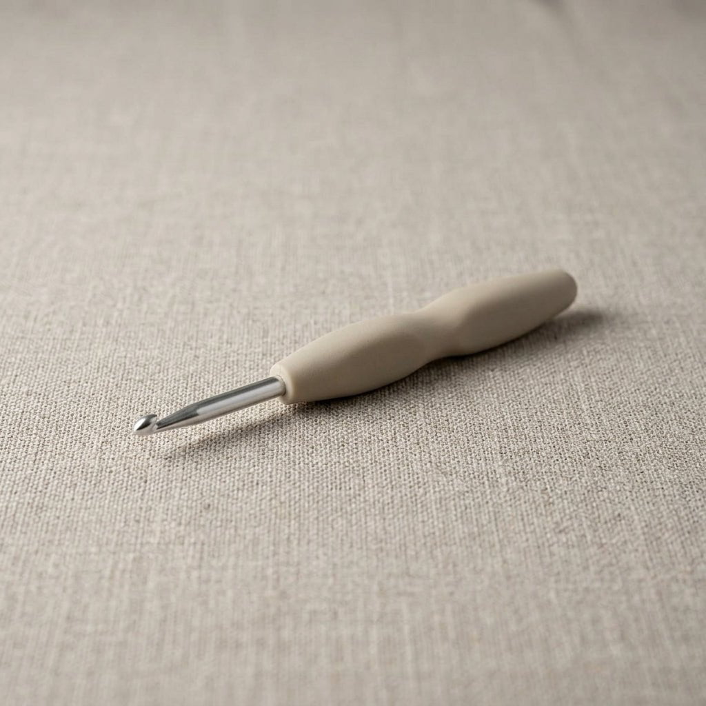 Aguja de Crochet con Mango de Silicona — 10 mm Imagen secundaria del producto