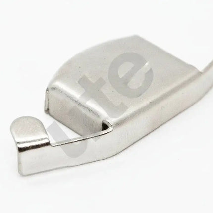 Guía Magnética Mediana - Costura Precisa en acero inoxidable, ideal para máquinas de coser. Diseño compacto para alineación exacta de costuras.