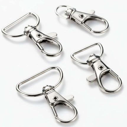 Mosquetón metálico 2cm pack 10 Chile Tiendas Lupe, cierre giratorio resistente ideal para manualidades, llaveros y accesorios de costura.