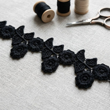 Pasamanería Macramé Diseño Floral decorativa — Tiendas Lupe Chile