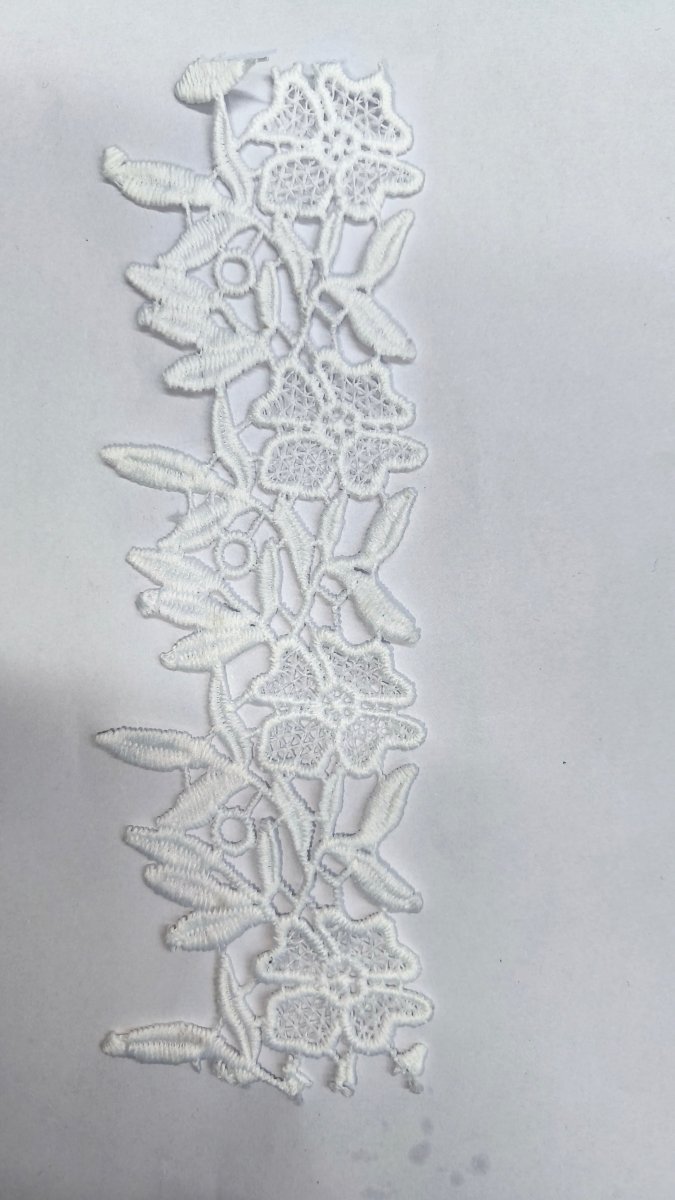 Tira de Guipur Floral con Hojas en Relieve Blanco — Tiendas Lupe en Chile - Tiendas Lupe