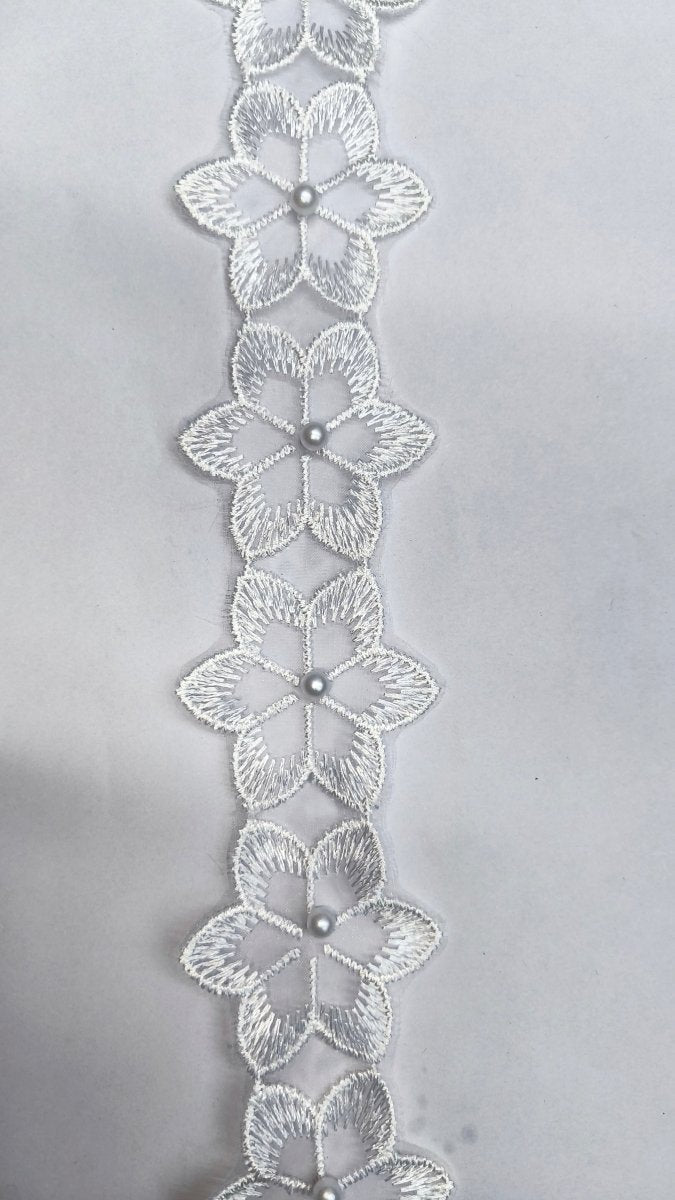 Tira de Perlas sobre Organza Blanca — Tiendas Lupe en Chile - Tiendas Lupe